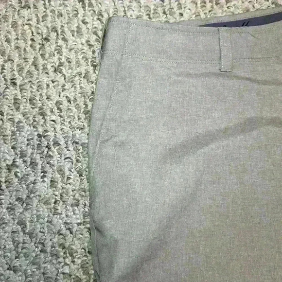 Ben Hogan Lightweight Zippered Front Khaki Shorts Men’s Big and Tall Size 42 - Picture 6 of 9